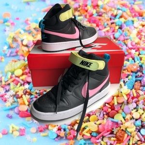 Nike Court Borough Mid